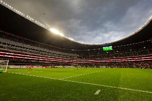 记者：FIFA将比赛推迟包装成天气原因，但其实他们更担心安保问题