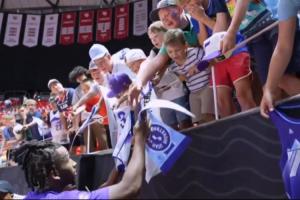 最新178NBA嘉宾解说低调看直播_最新178NBA嘉宾解说低调看直播在线观看_免费看直播