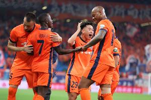 今日哪个用劲球看欧冠首发阵容_今日哪个用劲球看欧冠首发阵容在线观看_免费看直播