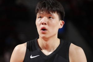 今日中方经纪人：杨瀚森在NBA首个赛季挑战很大 我们大战新赛季充满信心低调看直播_今日中方经纪人：杨瀚森在NBA首个赛季挑战很大 我们大战新赛季充满信心低调看直播在线观看_免费看直播